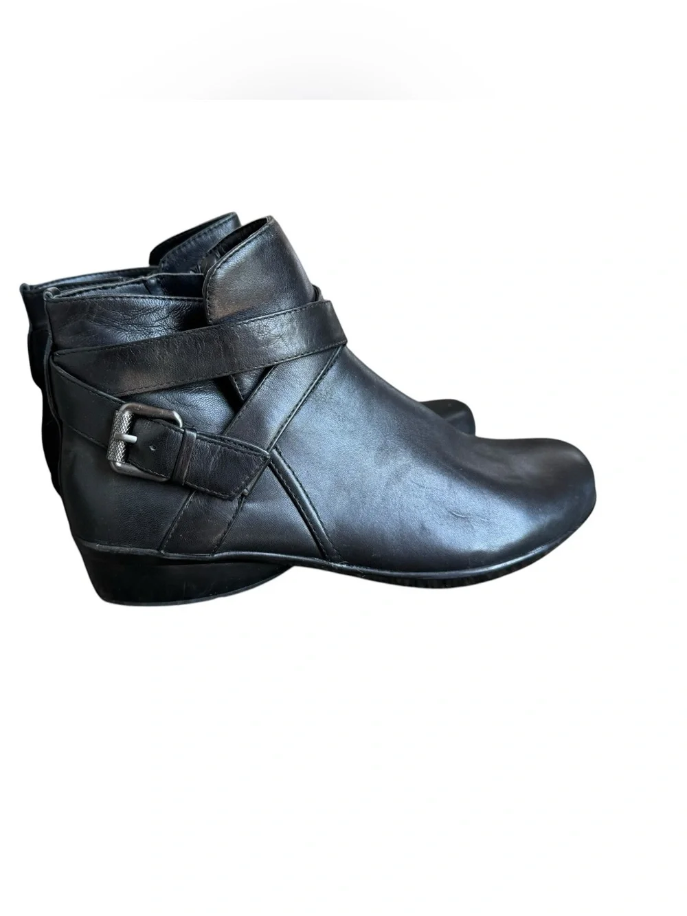 Naturalizer Cassandra ankle boot size 6 black